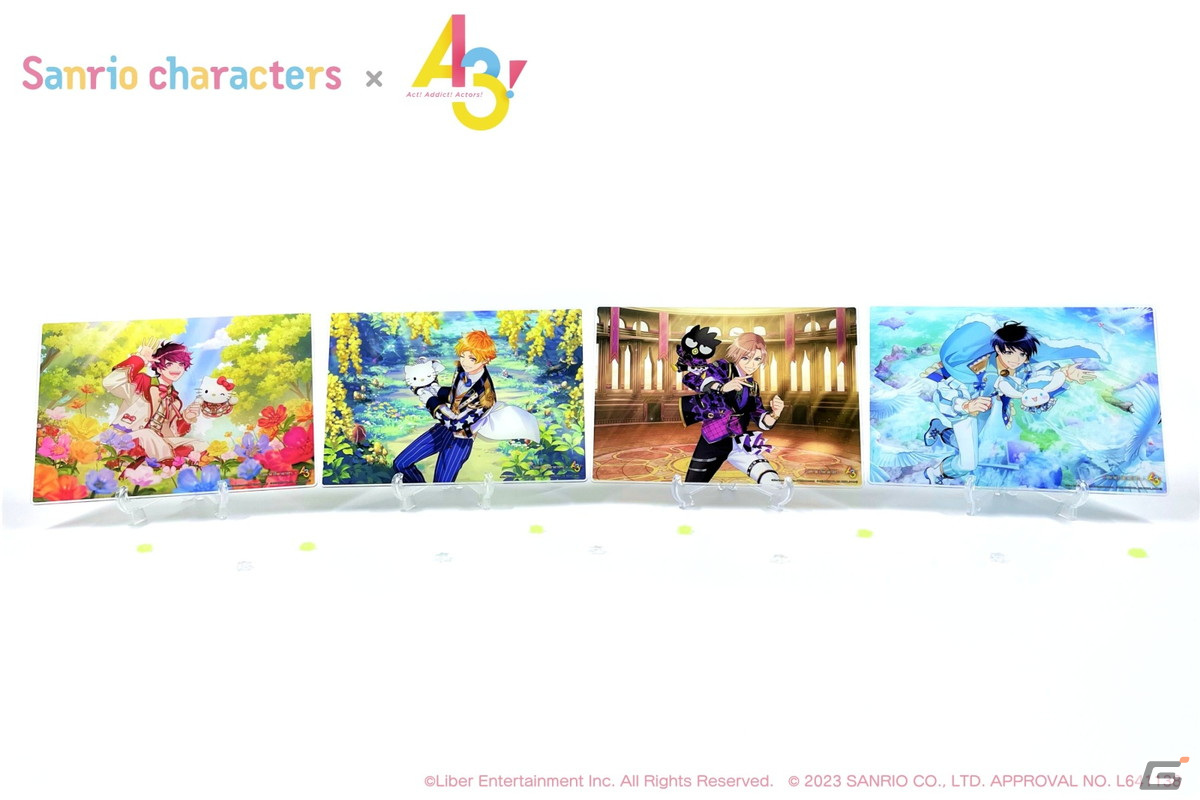 「A3!」とサンリオキャラクターズのグッズがアニメイトで発売!ゲーム内のカードイラストを使った缶バッジやホログラムチケットがラインナップの画像