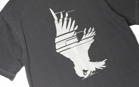 「ARMORED CORE VI FIRES OF RUBICON」作中エンブレムがモチーフとなったTORCH TORCHとのコラボTシャツ2種の受注受付が開始！