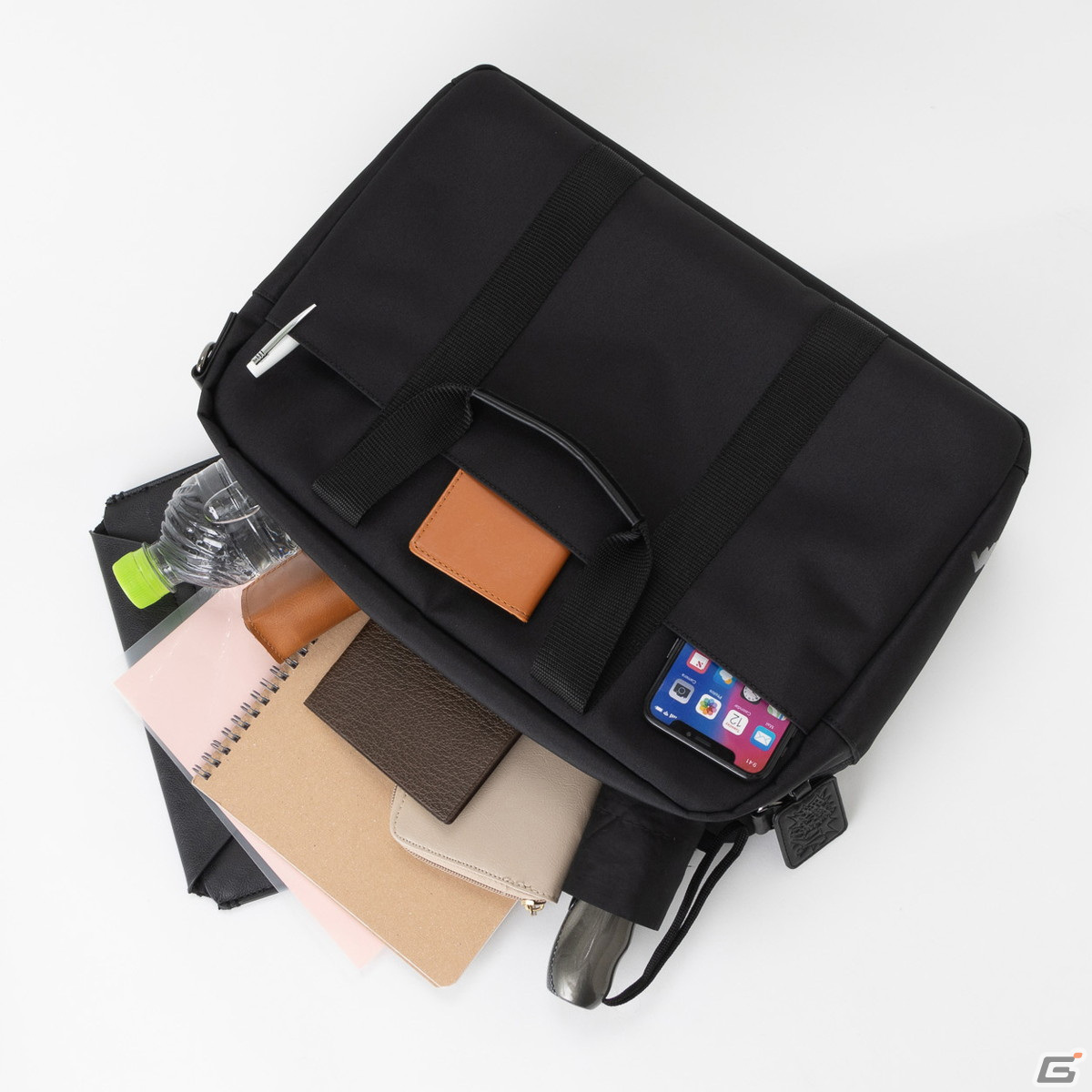 「逆転裁判」シリーズとSuperGroupiesがコラボ！対峙する成歩堂と御剣をイメージした腕時計やそれぞれの衣装を再現したジャケットが登場の画像40