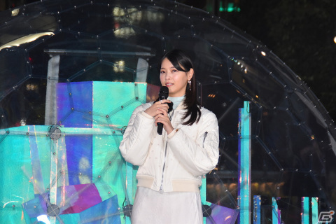 西野七瀬さんが初お披露目のテラパゴスにメロメロ！「ポケモンテラスタルイルミネーション」オープニングセレモニーをレポートの画像2