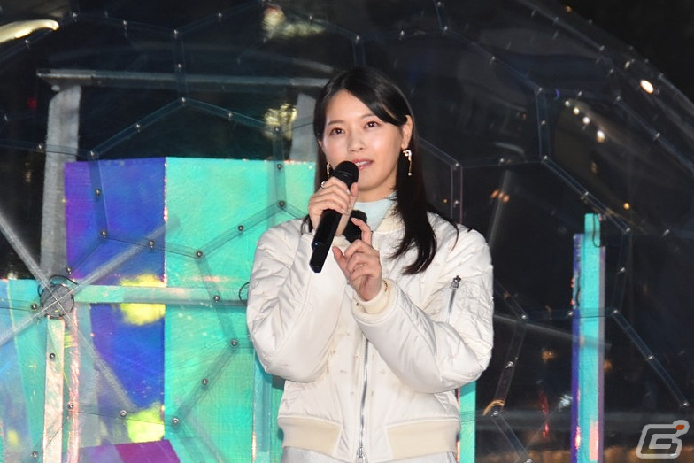 西野七瀬さんが初お披露目のテラパゴスにメロメロ！「ポケモンテラスタルイルミネーション」オープニングセレモニーをレポートの画像