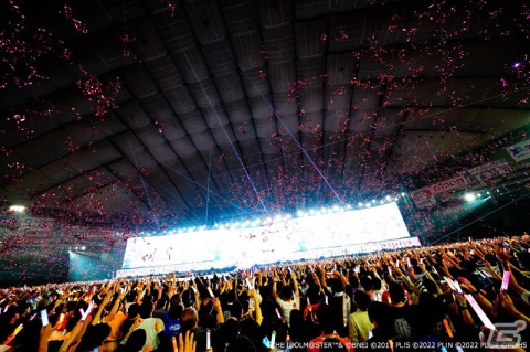 2809日ぶりに東京ドームがあの曲でオレンジに染まる！「異次元フェス アイドルマスター★♥ラブライブ！歌合戦」Day.2レポートの画像53