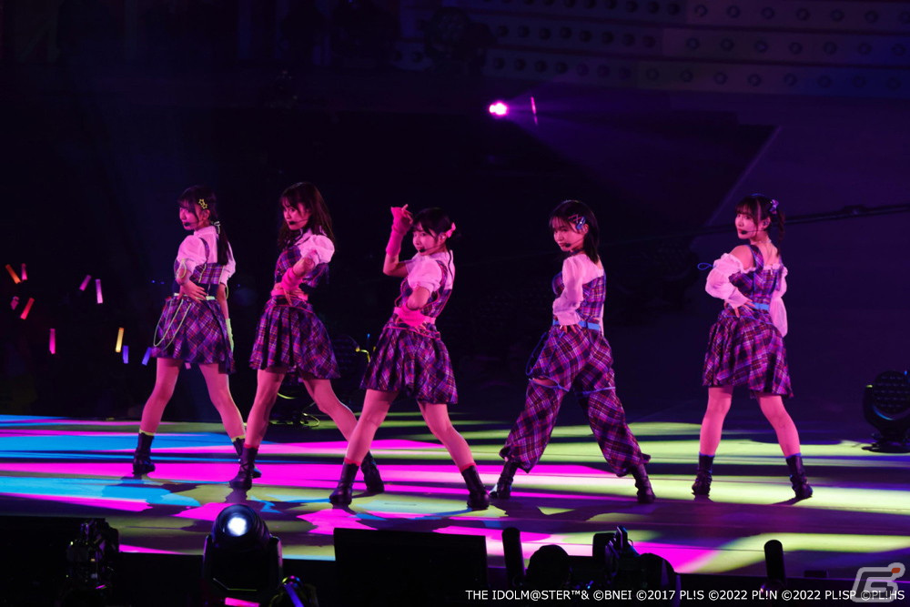 2809日ぶりに東京ドームがあの曲でオレンジに染まる!「異次元フェス アイドルマスター★♥ラブライブ!歌合戦」Day.2レポートの画像