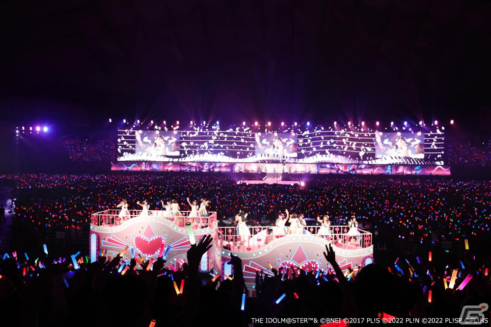 2809日ぶりに東京ドームがあの曲でオレンジに染まる!「異次元フェス アイドルマスター★♥ラブライブ!歌合戦」Day.2レポートの画像