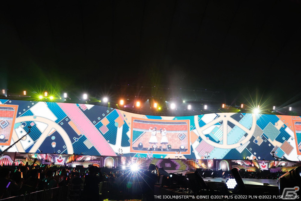 2809日ぶりに東京ドームがあの曲でオレンジに染まる!「異次元フェス アイドルマスター★♥ラブライブ!歌合戦」Day.2レポートの画像