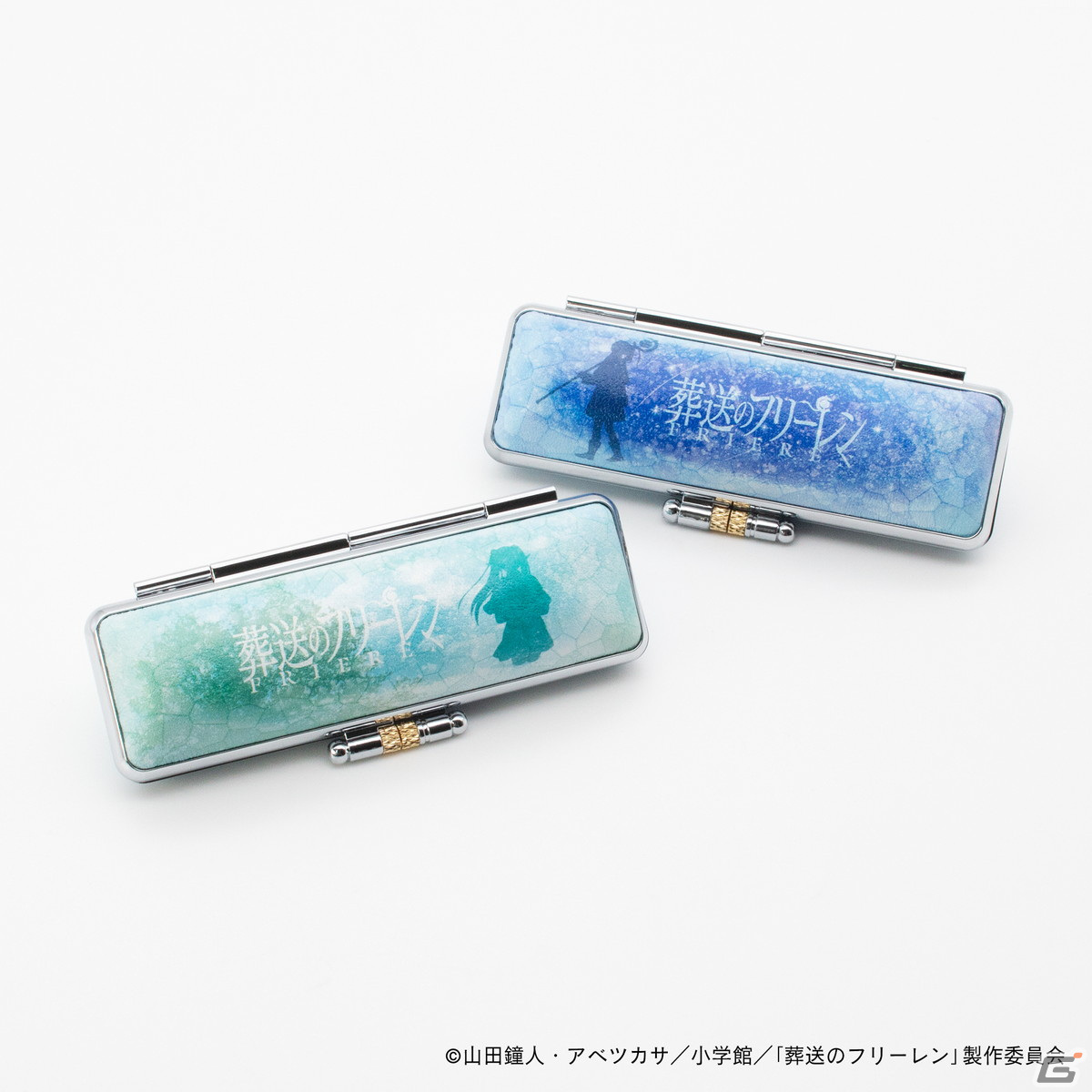アニメ「葬送のフリーレン」痛印の受注受付が12月26日より開始！コースター、手帳型iPhoneケース、壁掛け時計などのグッズも登場の画像