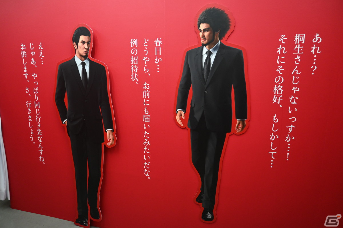 龍が如く『散った男たち展』」の内覧会をレポート―慰霊碑には故人が