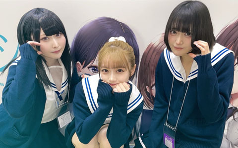 エンターグラムブースがコミックマーケット103に出展中！「あくありうむ。」物販や「制服カノジョ」「ゴーヘルゴー」のコスプレイヤーも