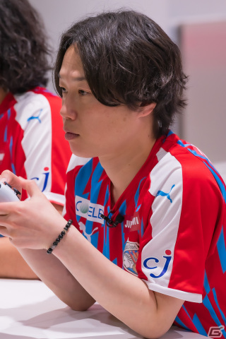 「eFootball 2024」にお笑いコンビ・見取り図が実装!盛山晋太郎さん&リリーさん出演コラボ動画の撮影レポートをお届けの画像12