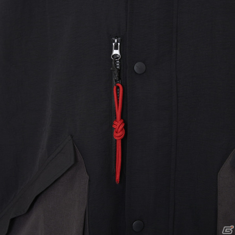 「Ghost of Tsushima」コラボアイテム第2弾が登場！冥人の面頬を刺繍したアウター、境井仁が纏う鎧を思わせる腕時計やバッグがラインナップの画像