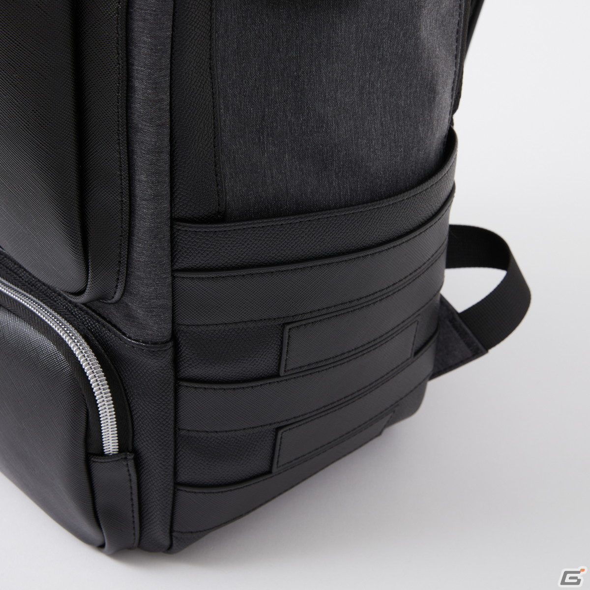 「Ghost of Tsushima」コラボアイテム第2弾が登場！冥人の面頬を刺繍したアウター、境井仁が纏う鎧を思わせる腕時計やバッグがラインナップの画像33