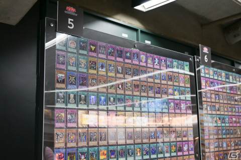 「遊戯王デュエルモンスターズ 決闘者伝説 QUARTER CENTURY」会場フォトレポート！1万枚以上のカードが並ぶ全カード展示エリアや原作「遊☆戯☆王」展示コーナーは圧巻の画像20