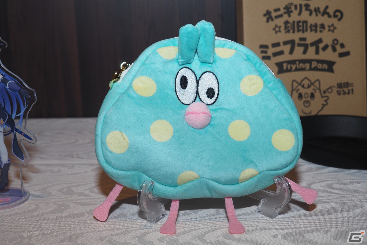 ぺんぽこりん ぬいぐるみポーチ 2,750円
