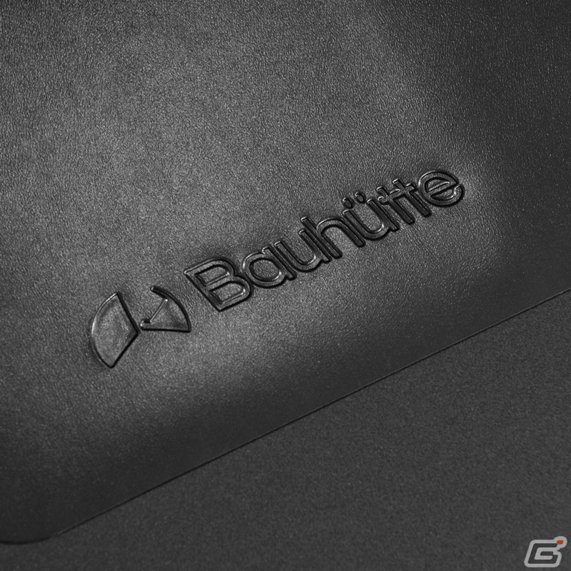 ステッカーやクリアファイルを挟んで飾れる2層式デスクマットがBauhutteより発売!の画像