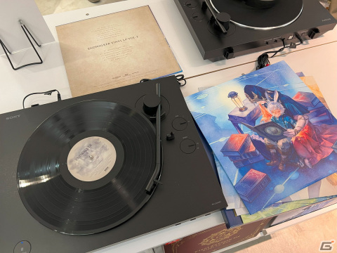 音楽レーベル「SQUARE ENIX MUSIC」のアナログレコード商品の展示会をレポート――実際にレコードを手に取り視聴できる貴重な機会をお見逃しなく！の画像2