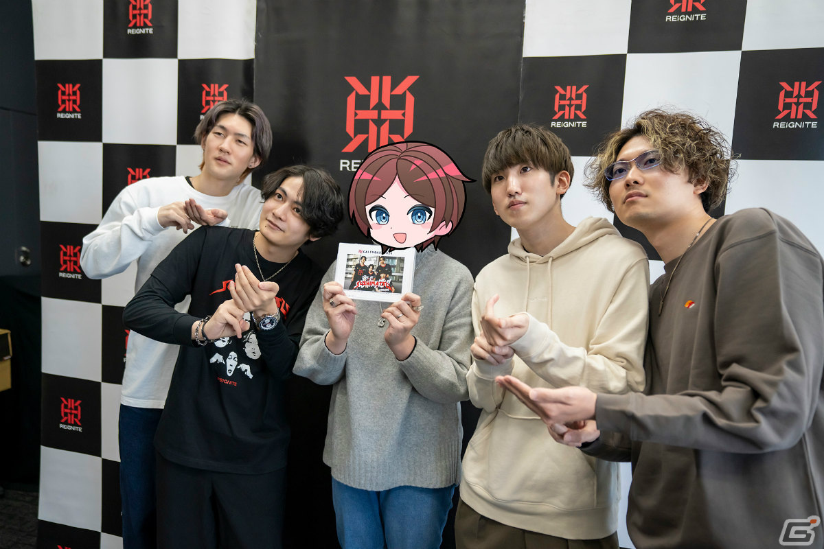 ファンと交流する「すしまつ」メンバー
