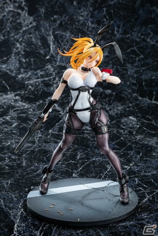 イラストレーター・深井涼介氏の作品「ARMS NOTE」よりパワード・バニーが1/7スケールフィギュア化！の画像2