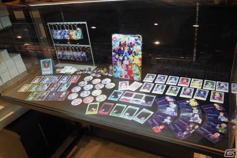 「プリティーリズム・レインボーライブ10周年展」内覧会をレポート!アニメを振り返る展示やキャストコメント、初公開の“プリズムレインボーギター”に注目の画像