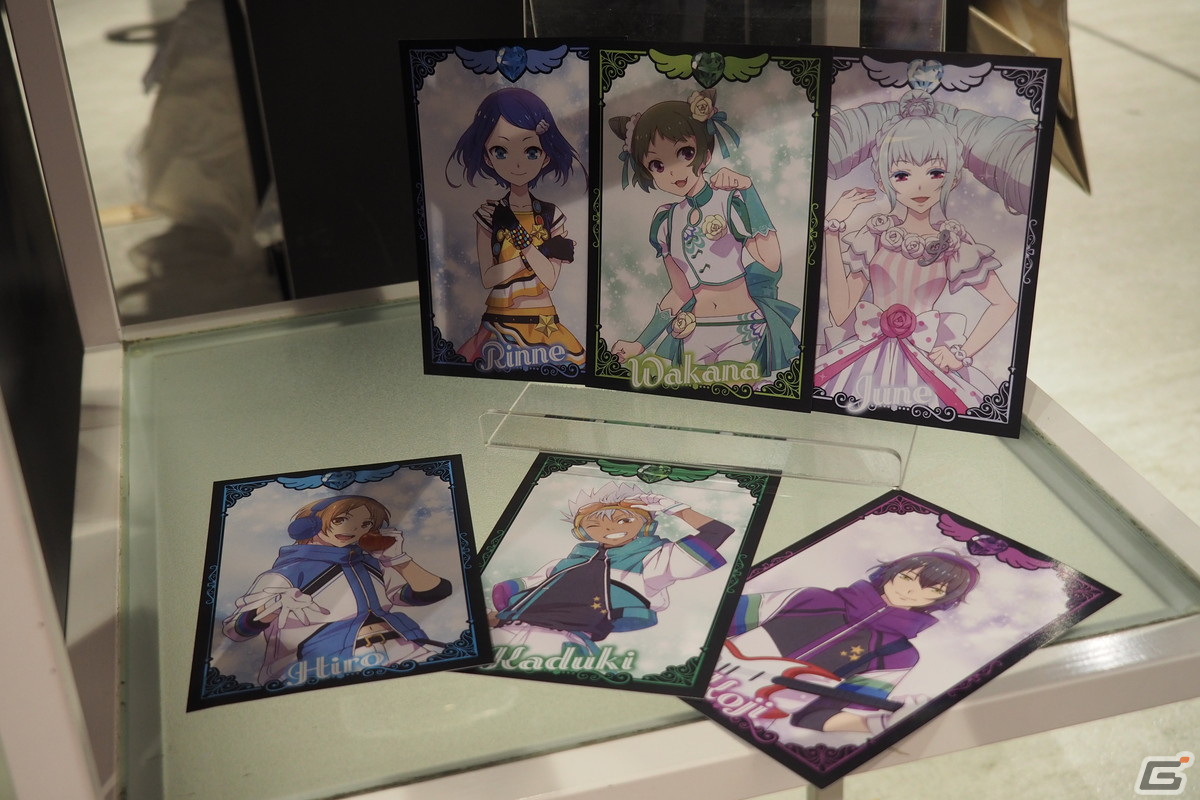 「プリティーリズム・レインボーライブ10周年展」内覧会をレポート！アニメを振り返る展示やキャストコメント、初公開の“プリズムレインボーギター”に注目の画像53