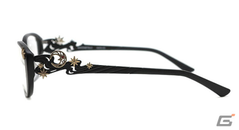 「ベヨネッタ3」のベヨネッタが身につけているメガネを具現化したメガネフレームが発売！の画像4