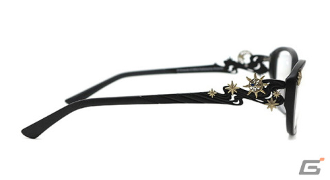 「ベヨネッタ3」のベヨネッタが身につけているメガネを具現化したメガネフレームが発売！の画像5