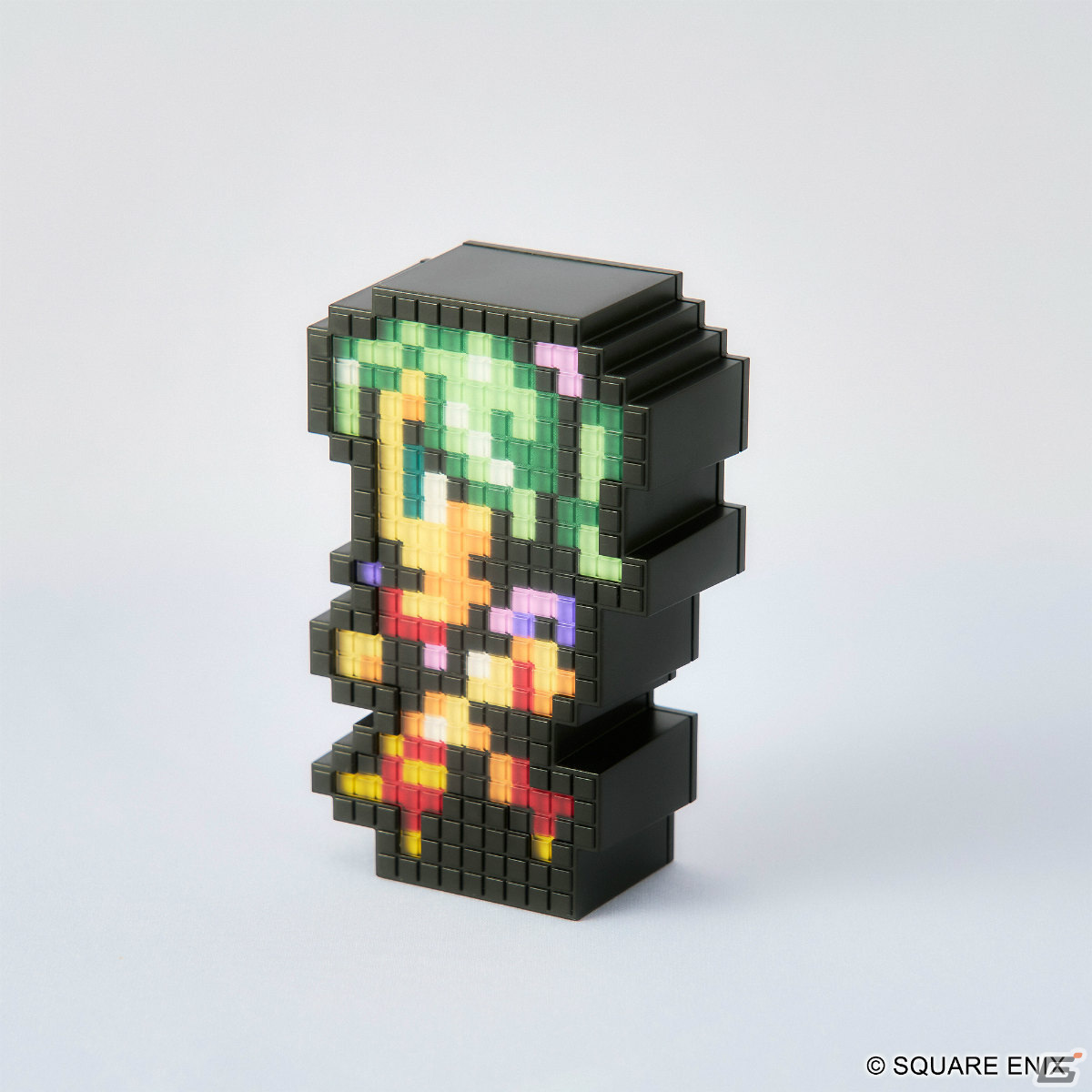 「FF」シリーズよりクラウド、ティナ、ライトニングがドットデザインのライトとなって登場!の画像