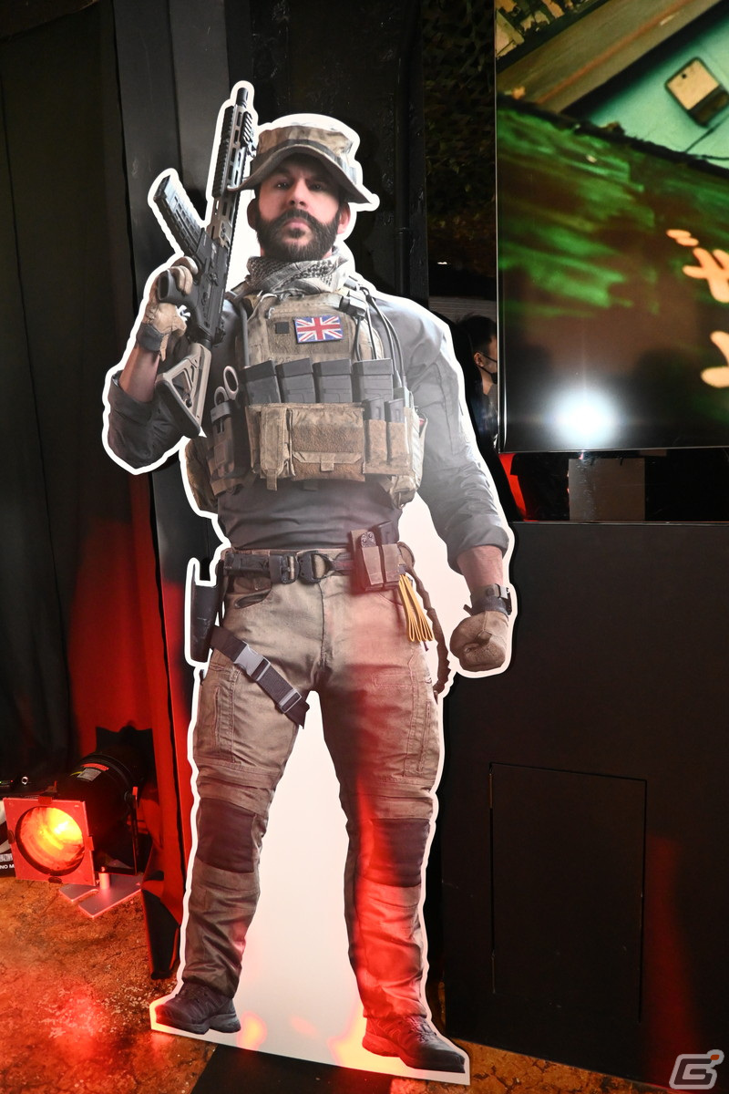 「Call of Duty: Warzone Mobile」メディア発表会をレポート！「SHIBUYA BASE」ではとにかく明るい安村さんのパンツが当たる巨大ガチャもの画像16