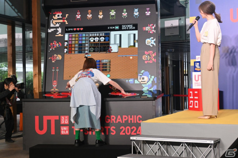 「UT×GAME カプコン40周年 UT発売イベント」に白石麻衣さんと吉田沙保里さんが登場!高さ約3メートルを誇るアーケードゲーム機もの画像