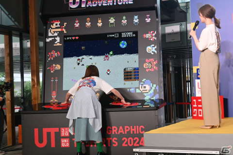 「UT×GAME カプコン40周年 UT発売イベント」に白石麻衣さんと吉田沙保里さんが登場!高さ約3メートルを誇るアーケードゲーム機もの画像