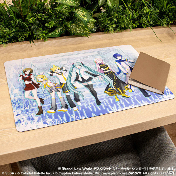 プロセカ」進級後のデザインを使用したデスクマットなどがColorful