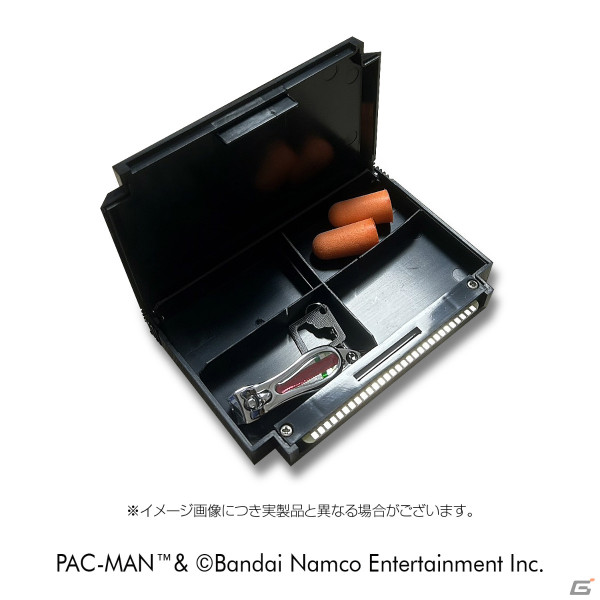 ゲームソフト型カードホルダー「ファミリーカセットケース」の予約受付が開始!第一弾として「パックマン」が登場の画像