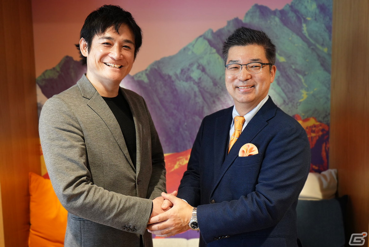 茶谷公之氏（右）と中村繁貴氏 株式会社テンダゲームス 代表取締役社長（左）