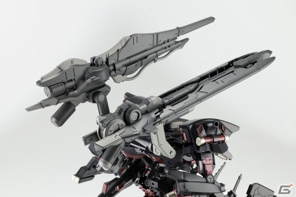 「ARMORED CORE」シリーズよりプラモデル「レイレナード 04-ALICIA アンサング」のフルパッケージVer.が登場!の画像