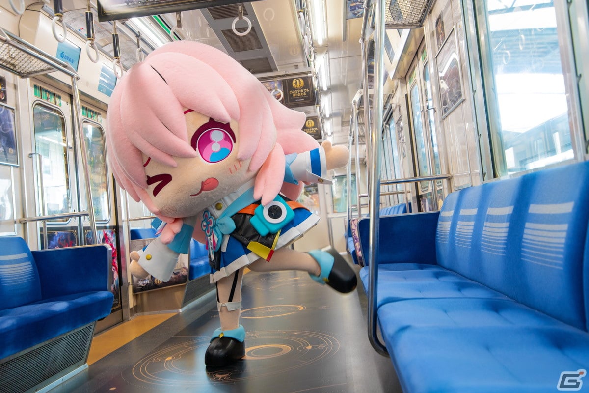 「崩壊:スターレイル」スペシャルラッピングされた「スターレイル周年記念列車」の運行が西武池袋線で開始!名誉車掌に三月なのかが就任の画像