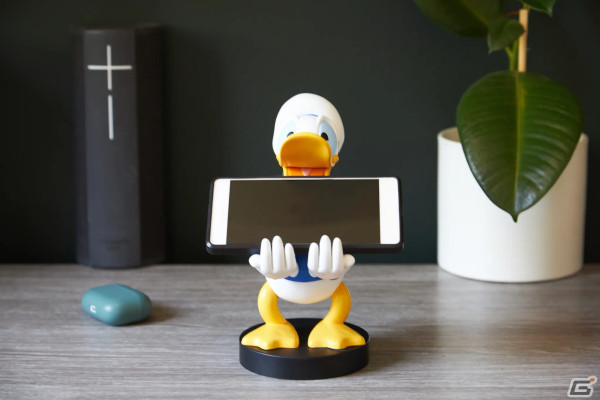 ドナルドダック、パックマン、ホグワーツの紋章、PlayStationをモチーフにしたスマホ・コントローラースタンドが4月19日に発売！の画像1