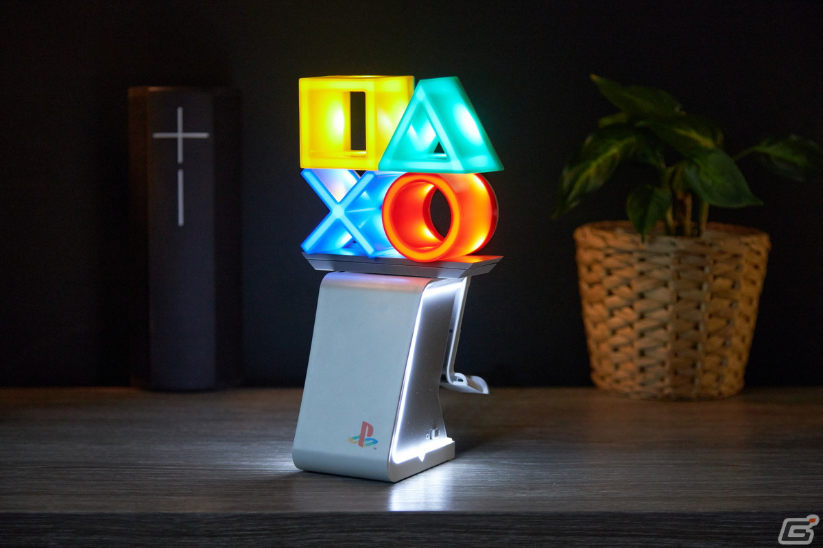 ドナルドダック、パックマン、ホグワーツの紋章、PlayStationをモチーフにしたスマホ・コントローラースタンドが4月19日に発売!の画像