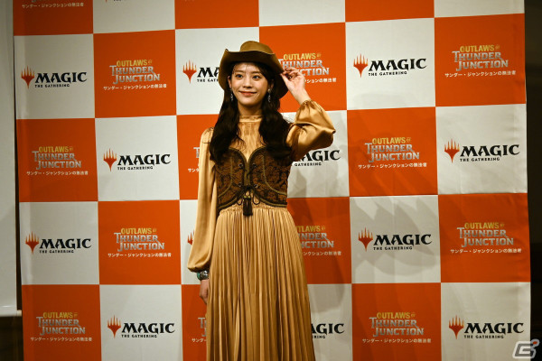 「マジック：ザ・ギャザリング」西部劇が舞台の「サンダー・ジャンクションの無法者」発売PRイベントをレポート！貴島明日香さんがカウガール風の衣装で登場の画像8