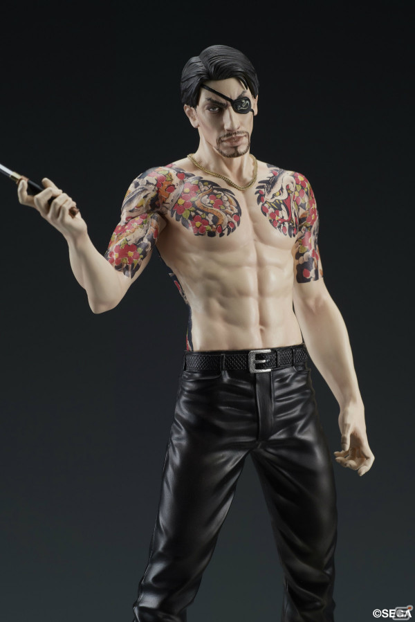 龍が如く」シリーズより刺青姿の真島吾朗がスタチューフィギュア化
