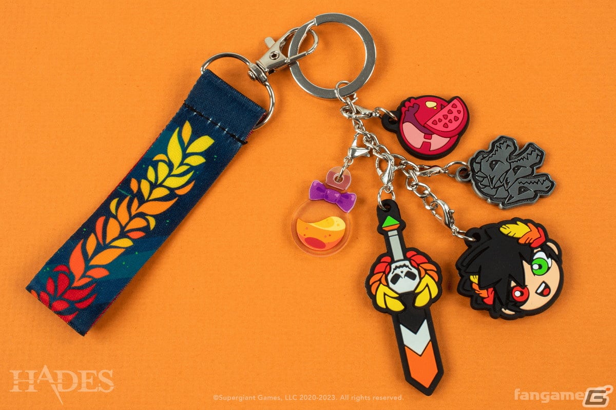 「HADES」ザグレウスとヒュプノスが可愛らしいデフォルメキャラクターになったキーホルダーとピンバッジがFangamer Japanより登場!の画像