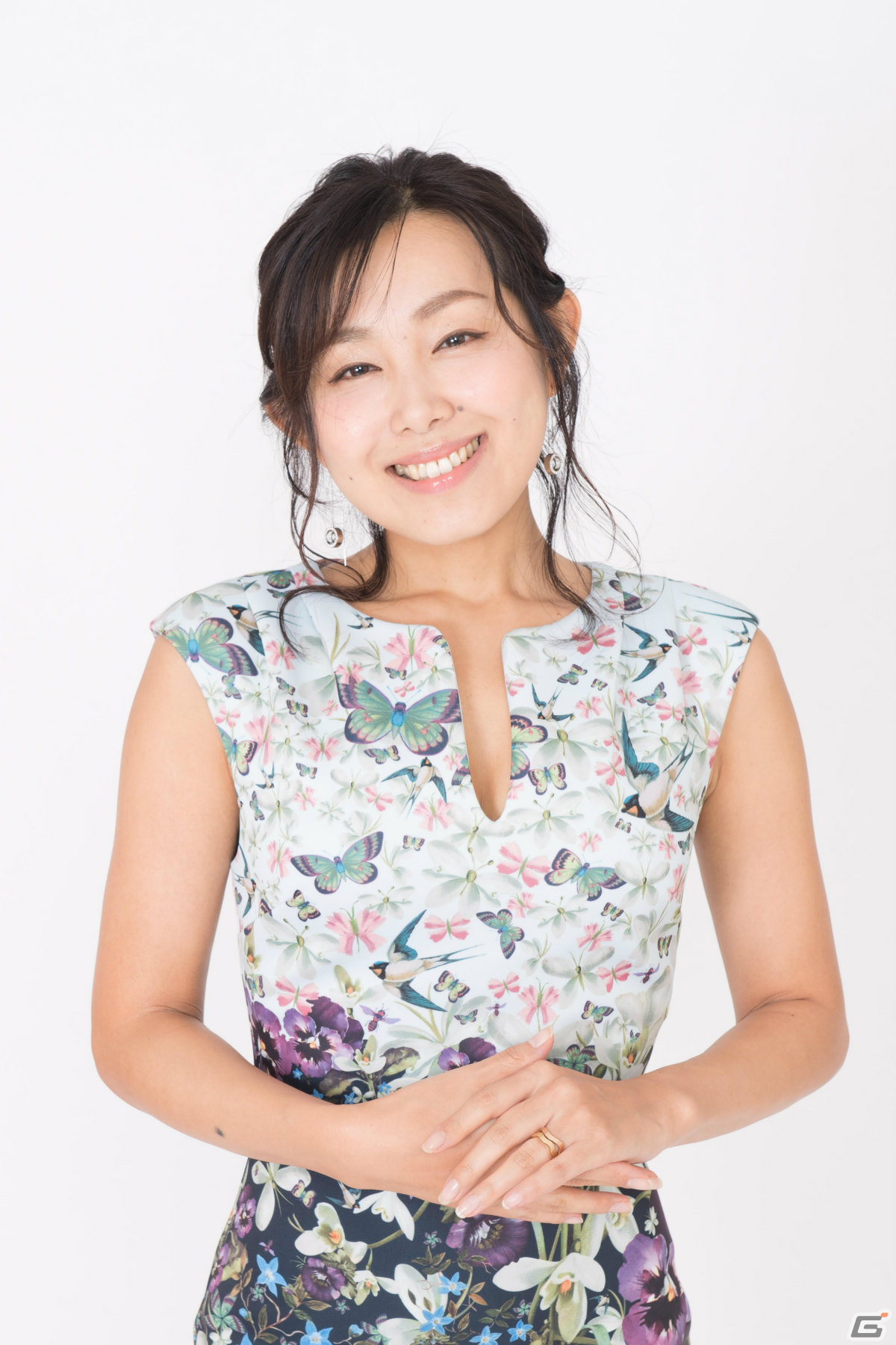 新井里美(シュエン役)