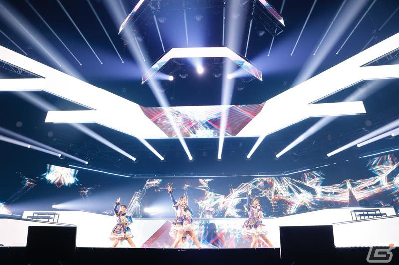 「シャニマス」6thライブツアー横浜公演DAY2レポート!イルミネが「枕木の歌」を初披露、愛依によるスペシャルDJライブではシーズによる「Anniversary」の歌唱もの画像