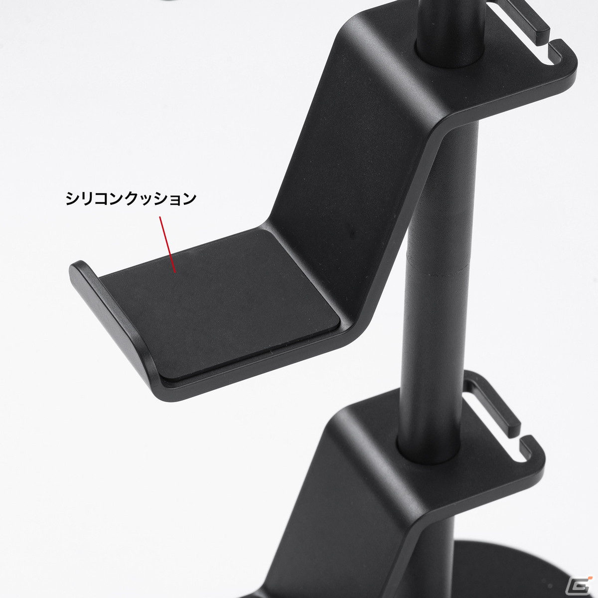 ゲームパッド3台とヘッドホンを縦に収納できるクランプ固定のスタンド「JY-STN2シリーズ」が発売!の画像