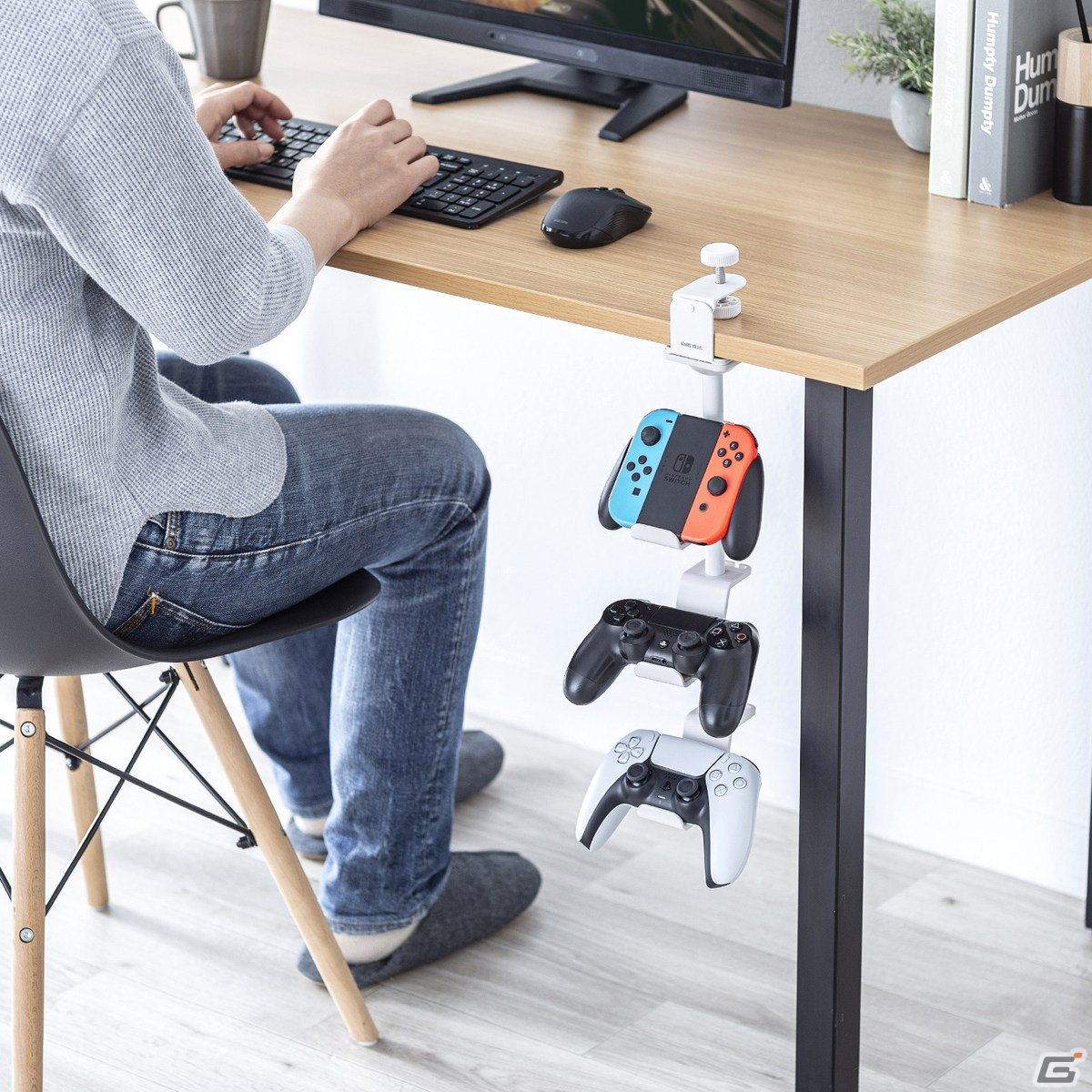 ゲームパッド3台とヘッドホンを縦に収納できるクランプ固定のスタンド「JY-STN2シリーズ」が発売!の画像