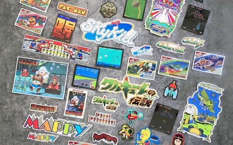 「マッピー」「ドルアーガの塔」「ギャラガ」など「ナムコレジェンダリー」のステッカーやアパレルアイテムが登場！