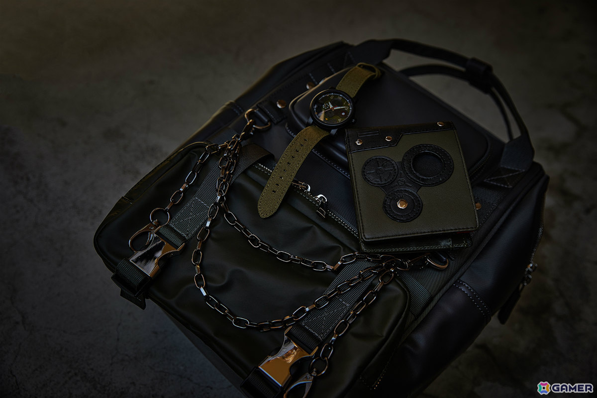 「装甲騎兵ボトムズ」スコープドッグをイメージした腕時計、バッグ、財布がSuperGroupiesより登場!の画像
