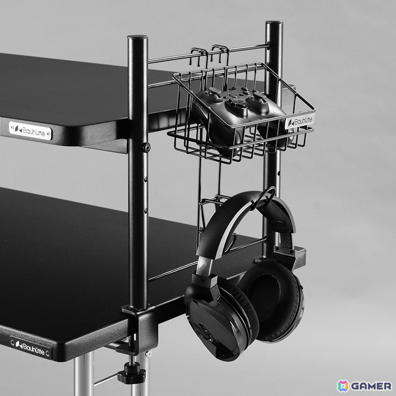 今あるデスクに後付けで“推し活デスク”化！Bauhutteより大型デスクラック＆タペストリー専用ハンガーが発売の画像