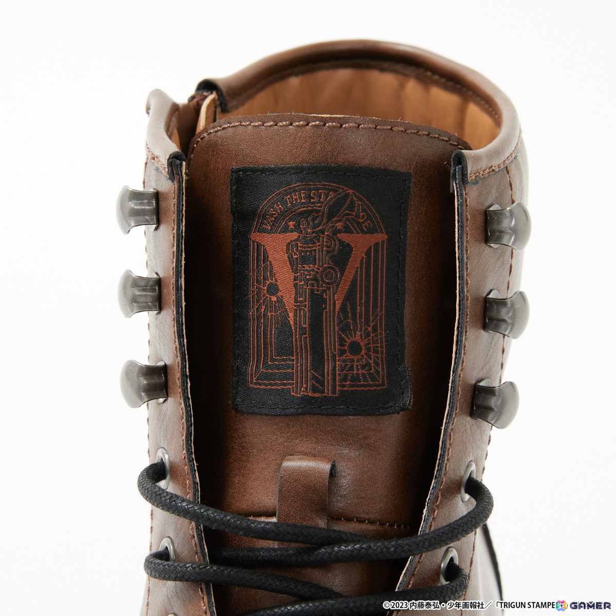 アニメ「TRIGUN STAMPEDE」のコラボアイテム第2弾がSuperGroupiesより登場！ヴァッシュの黒いコート、ニコラスのジャケットなどがラインナップの画像20