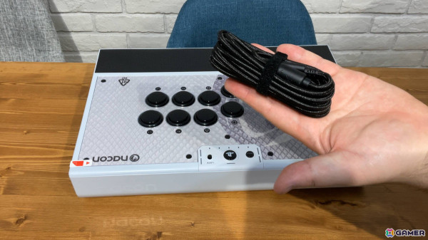 ハイエンドモデルをお安く！「NACON DAIJA アーケードスティック」レビュー：カスタマイズや連動アプリを活かした“自分だけのアケコン”作りが魅力の画像7