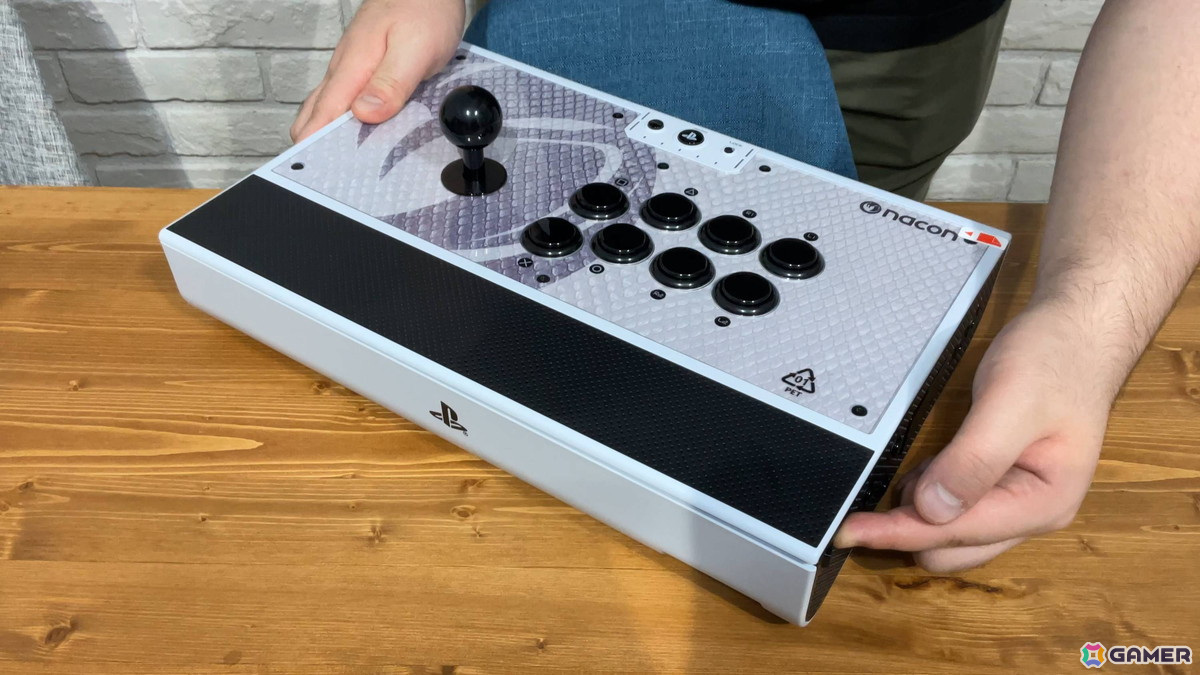 NACON DAIJA アーケードスティック Daija Arcade Stick PS5 - NACON Gaming