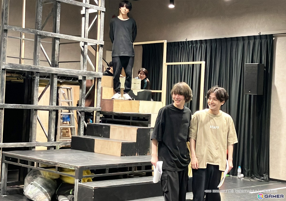 舞台「文豪とアルケミスト 旗手達ノ協奏(デュエット)」の稽古場オフィシャルレポートが到着!熱意にあふれる真剣な表情に注目の画像